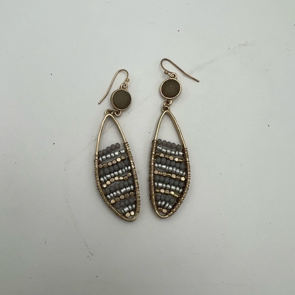 Elegant Gold and Gray Beaded Earrings Pre Own - Picture 2 of 5
